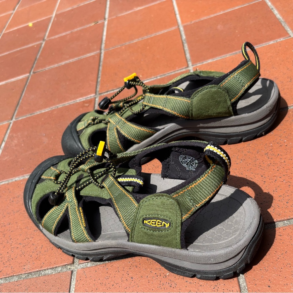 Keen Green & Gray Outdoor Sandals with Toe Protection #hiking #outdoors #summer